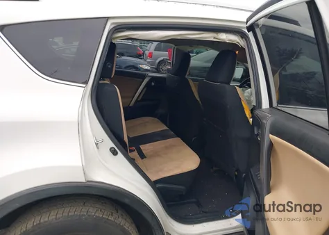 2017 Toyota Rav4 Xle z USA, uszkodzony, nr VIN JTMWFREV2HJ148223